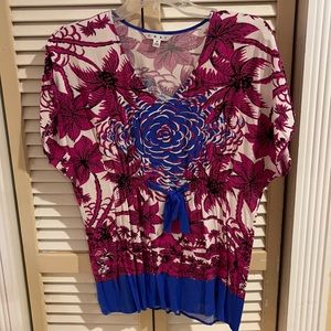 Cabi Style # 193. Tunic Top. Floral. Tie front